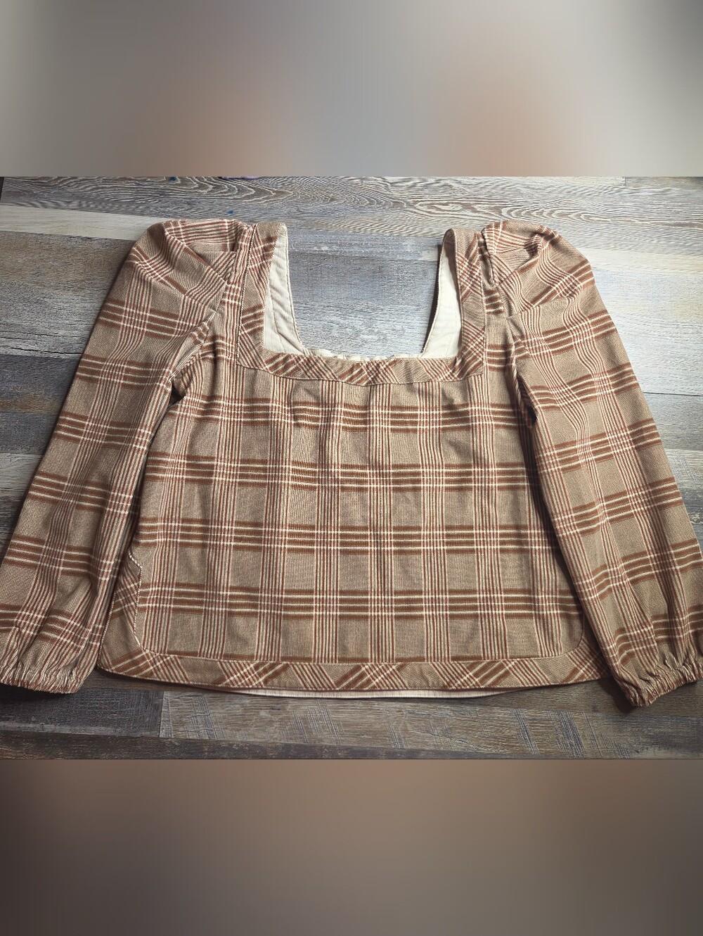 Buru Women's Medium Brown Plaid Long Sleeve Top
